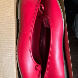 Kenneth Cole Vibrant Red Ballet Flats Size 11